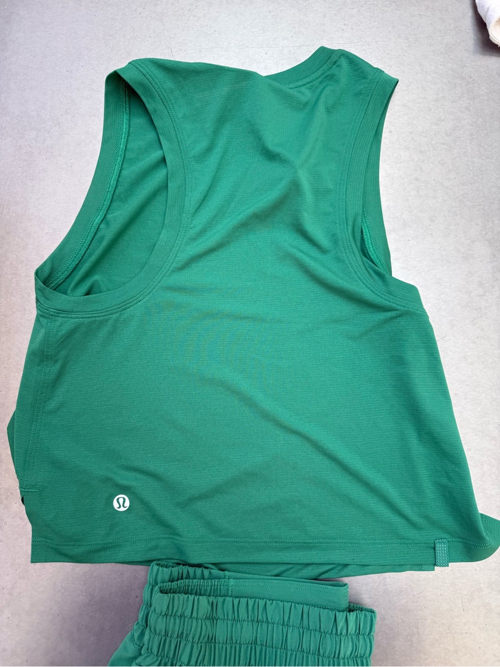 Lululemon Women’s Athletic Shorts and Tank — Emerald Green - Picture 2 of 3